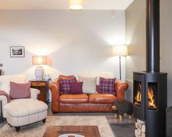 The Pottery - Newport - Living room