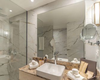 Amanar Hôtel & Spa Ouarzazate - Ouarzazate - Bathroom