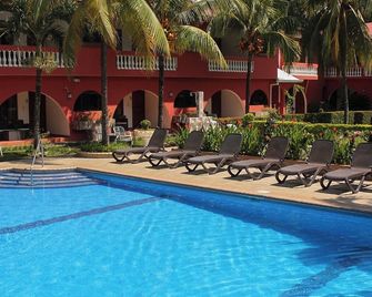 Apartotel Flamboyant - Jacó - Pool