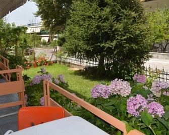 Dimitra Hotel - Kamena Vourla