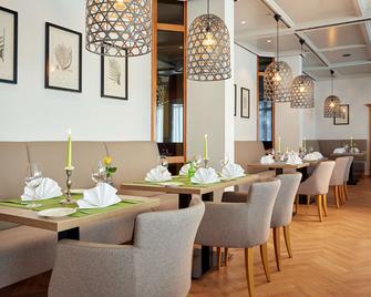 H+ Hotel Stuttgart Herrenberg - Херренберг - Ресторан