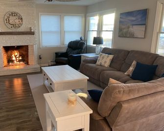 Waterfront Serenity - Brick - Living room