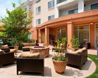 Courtyard by Marriott Ventura Simi Valley - Simi Valley - Patio