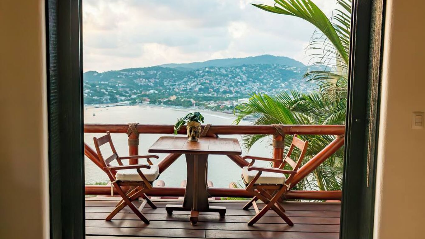 Tentaciones Hotel & Lounge Pool - Adults Only