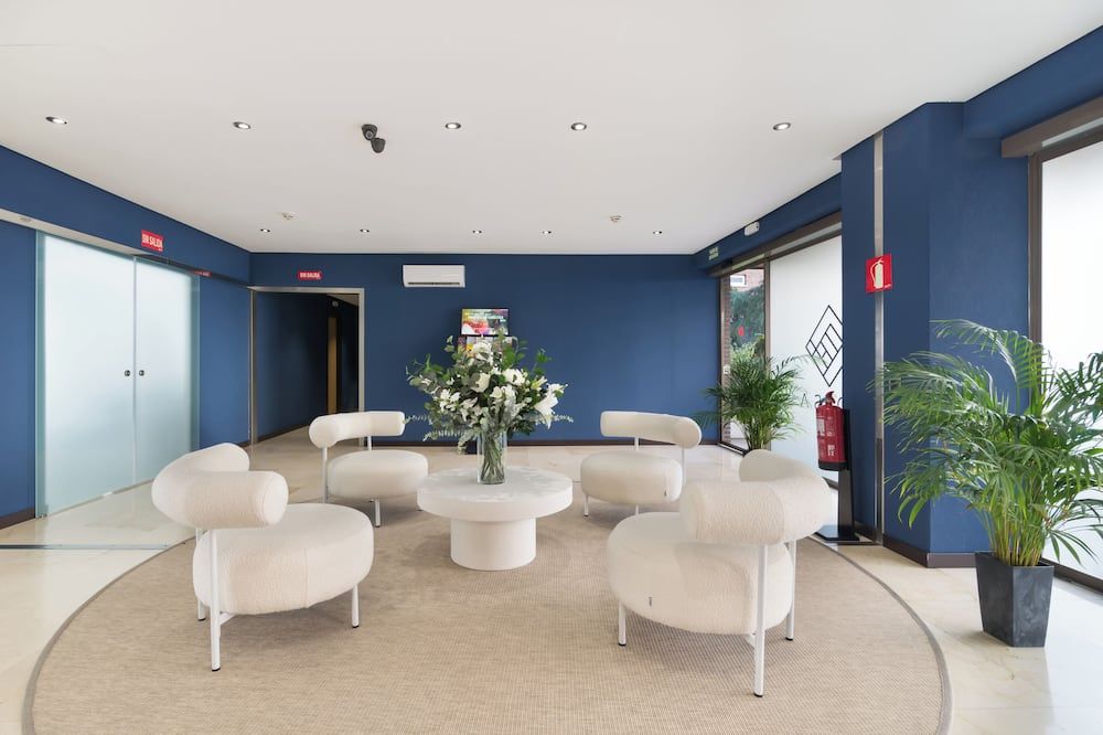 رويسا هوستال بوتيك