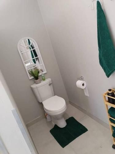 Bathroom view of Stellies Accommodation - Room 3