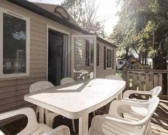 Camping maeva Club Royal Océan - Royan - Patio