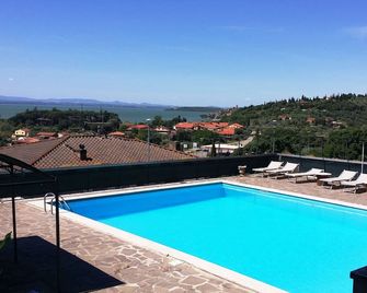 Hotel Cavalieri - Passignano sul Trasimeno