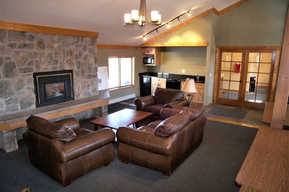 Mountainside 2 Bed 2 Bath - Frisco - Living room