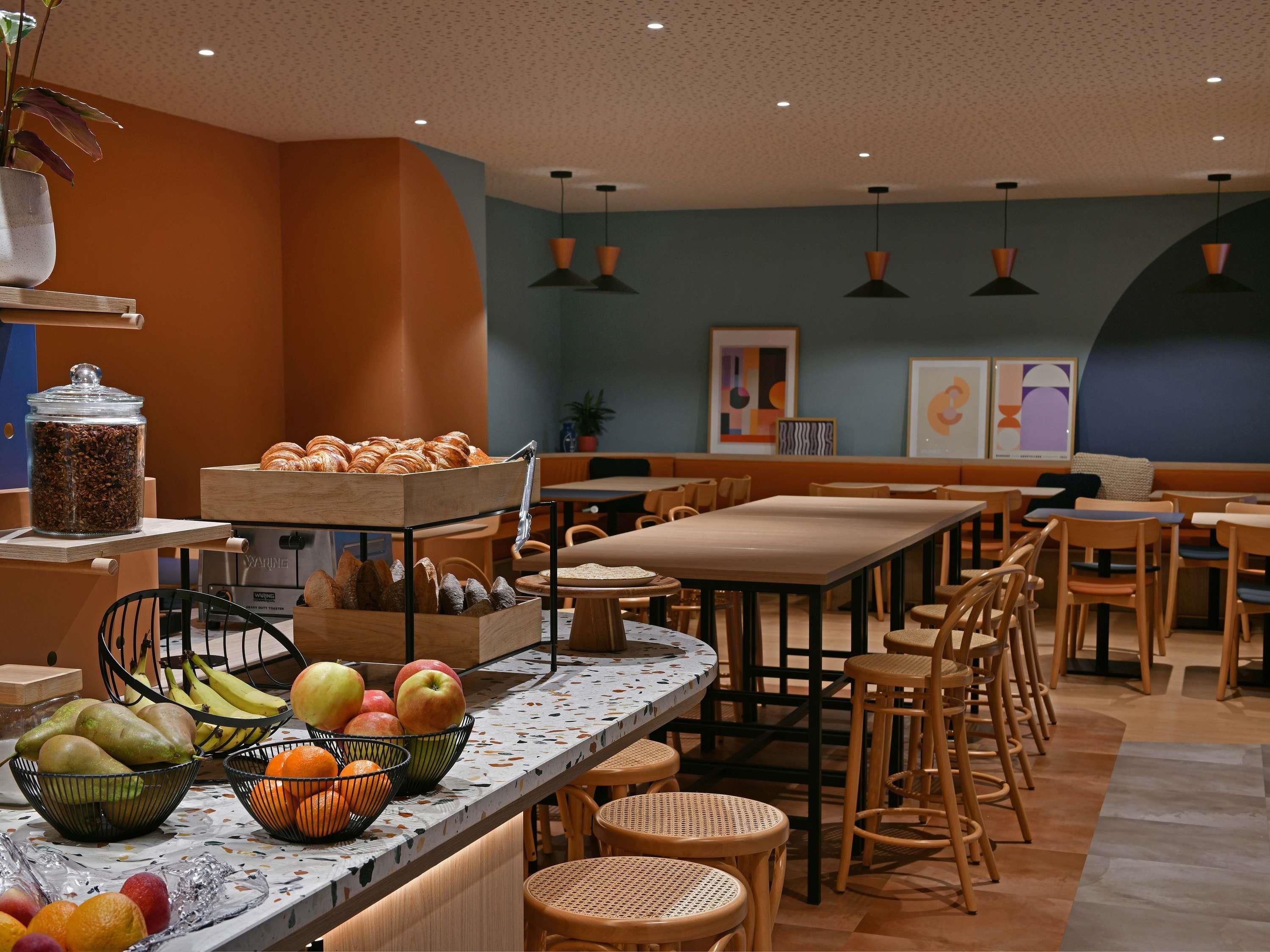 ibis Styles Charleroi Airport Aero 44 - Charleroi - Comedor