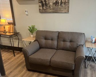 Tiny Home #2 - Wichita Falls - Huiskamer
