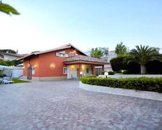 B&B Villa Matari - Fontane Bianche - Edificio