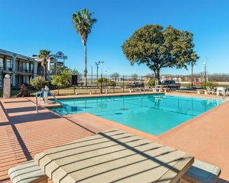 Knights Inn San Antonio near AT&T Center - San Antonio - Piscina