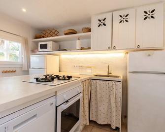 Binisagoc B - Binibeca - Kitchen