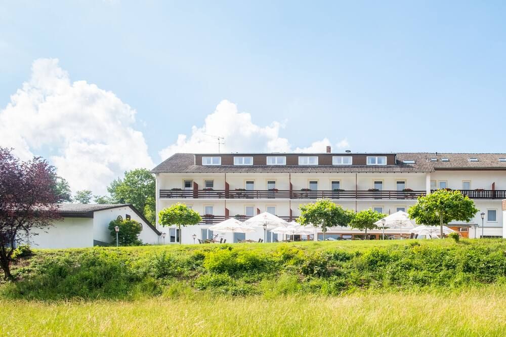 Akzent Hotel Haus Sonnenberg - Schotten - Edificio