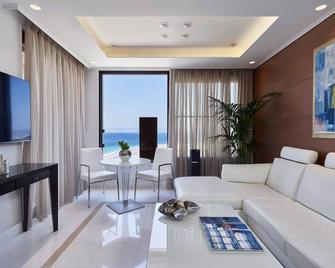 Bellevue On The Beach Suites - Rhodes - Living room