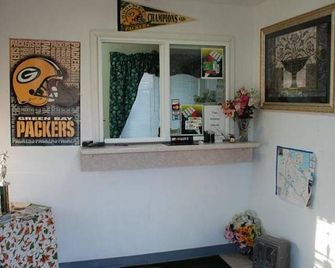 Tower Motel - Green Bay - Servicio de la habitación