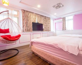 N. Castle Hotel - Yilan City - Habitación