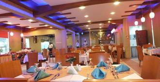 Verona Resort - Sharjah - Restaurante