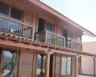 Casa Madera: expansive views and spacious comfort - Miramar - Edificio