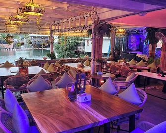 Hideout Hostel - 帕岸島 - 餐廳