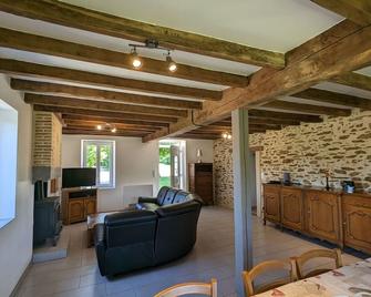Gite Pouligny-Notre-Dame, 2 bedrooms, 6 persons - Pouligny-Notre-Dame - Salon