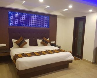Hotel Hamers International - Mussoorie - Bedroom