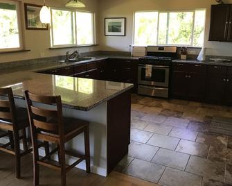 Beautiful Home in paradise! - Hana - Cocina