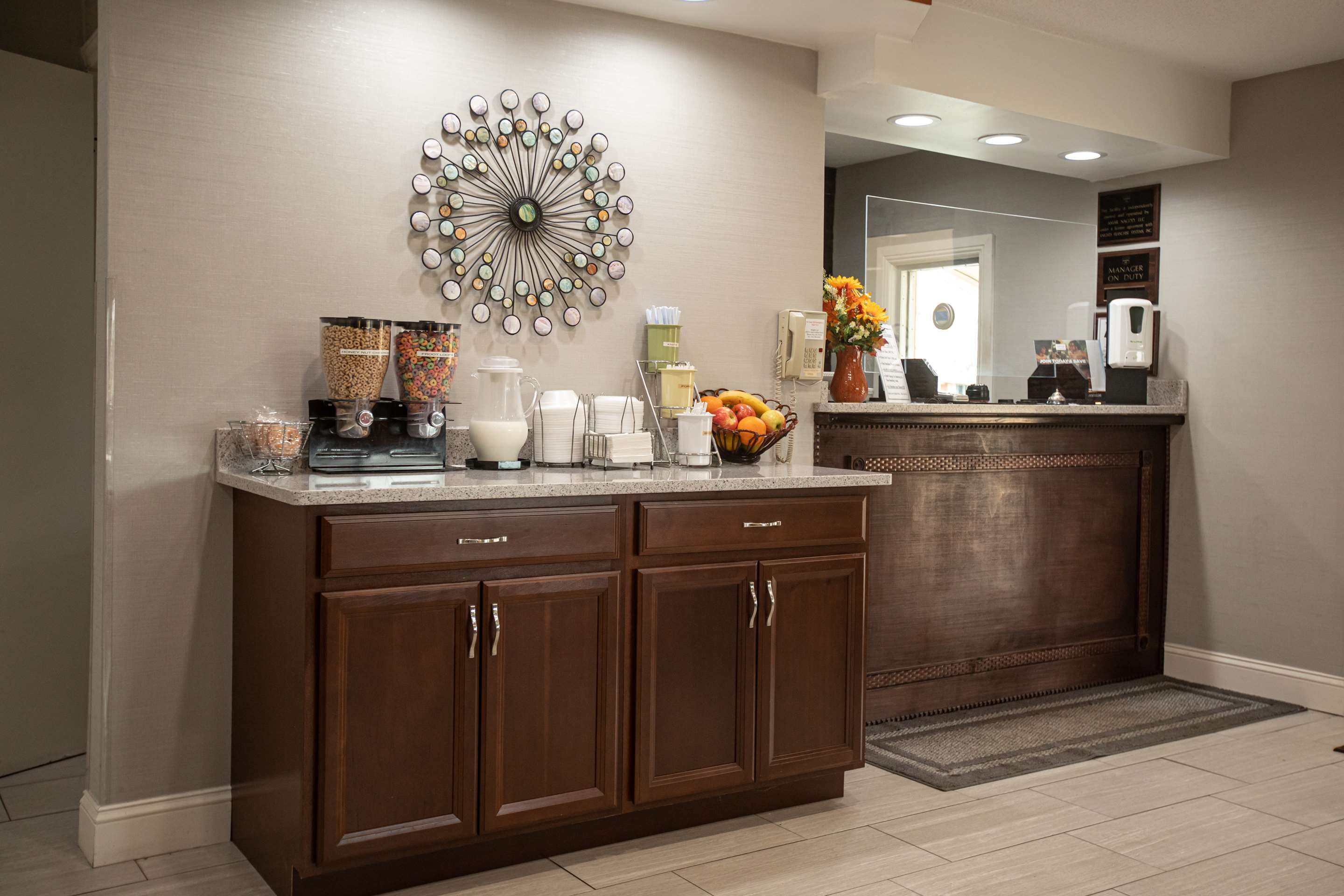 Knights Inn Mt Airy-Mayberry - Mount Airy - Rezeption