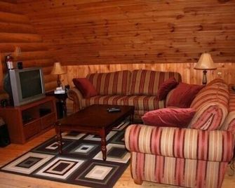 Red Bank Lodge - Chelmsford - Living room