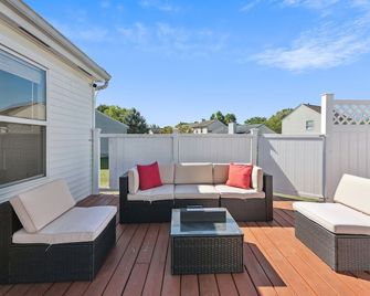 Tranquil Pet Friendly Retreat by by Estephanie Valdez - Reynoldsburg - Балкон