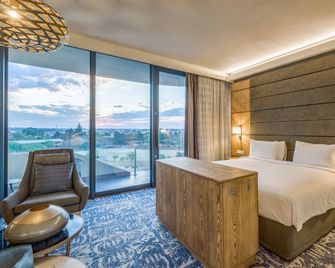 Radisson Hotel & Convention Centre Johannesburg - Kempton Park - Bedroom