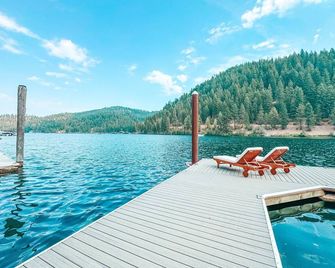 Welcome to your lakeside glamping retreat in Powderhorn Bay on Lake CDA! - Harrison