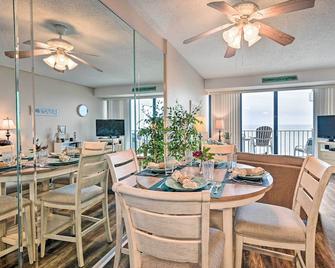 Oceanfront Garden City Beach Condo for Families! - Murrells Inlet - Dining room