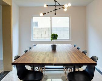 Fun And Central Socal Home With Wifi, Ac - La Palma - Dining room