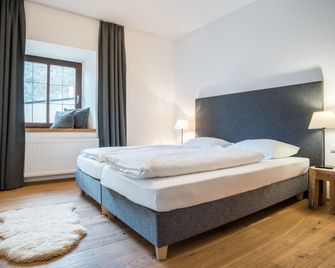 Hotel Gasthof Hirschentenne - Stams - Habitación