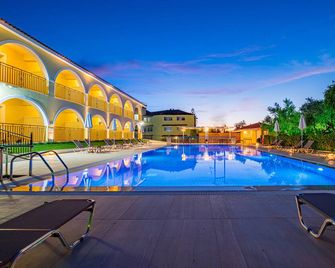 Varres Hotel - Zakynthos - Pool