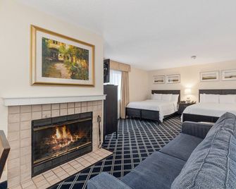 Residences At Daniel Webster - Merrimack