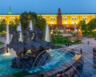 Loro Hotel - Moscú