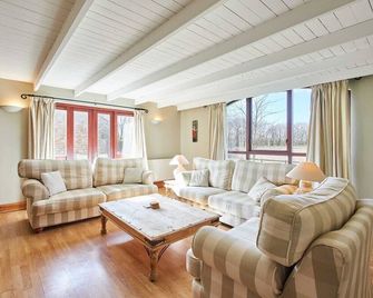Host & Stay - The Coach House - Berwick-Upon-Tweed - Living room