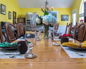 Yellow House B&B - Salado