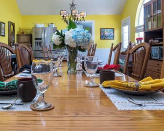 Yellow House B&B - Salado