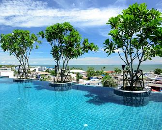 Hisea Huahin Hotel - הוא הין - בריכה