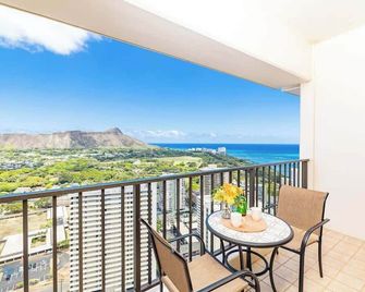 Ocean View Oasis with Free Parking, A Waikiki Gem! - Honolulu - Balcony