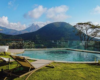 Le Siramat Hotel Experience - Petrópolis - Bể bơi