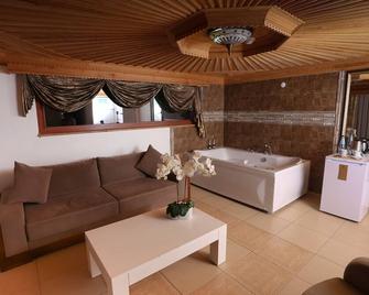 Mervehan Residence Hotel - Akyaka - Obývací pokoj