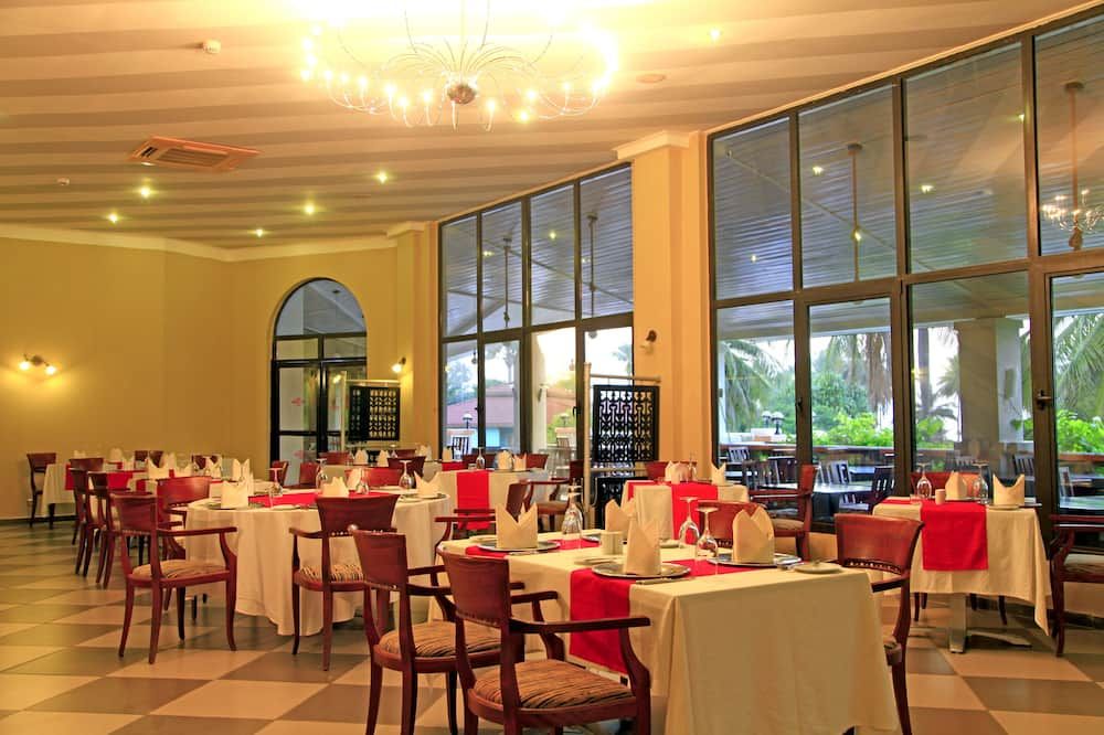 ذا كايرابا بيتش هوتل - سيريكوندا - مطعم