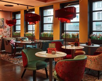 25hours Hotel Frankfurt The Goldman - Frankfurt am Main - Bar