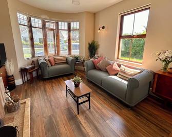 Hillcrest Lodge Townhouse, Carrick-on-Shannon - Carrick-on-Shannon - Wohnzimmer