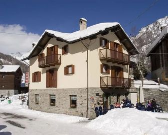 Lauson - Cogne - Rakennus